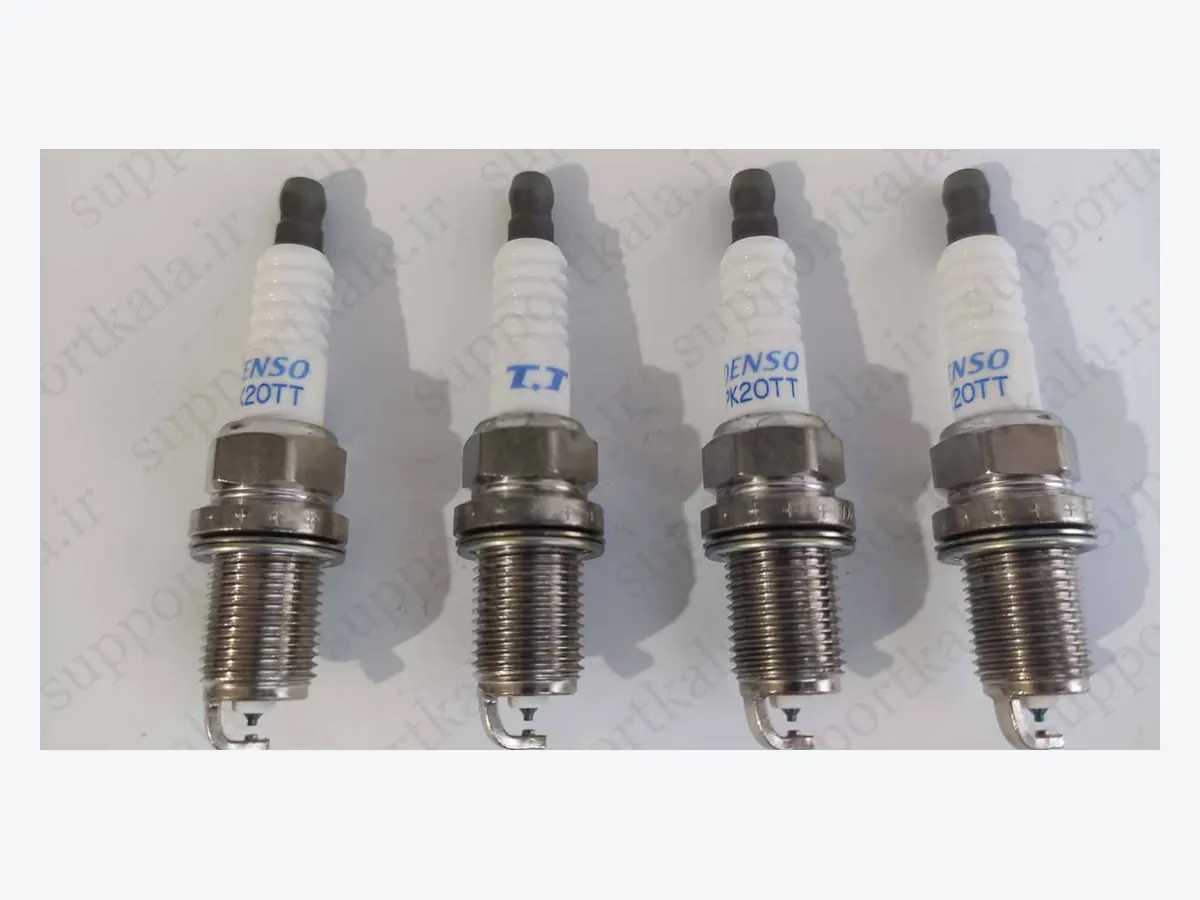 نمای شمع خارج شده از جعبه شمع خودرو اصل DENSO کد PK20TT